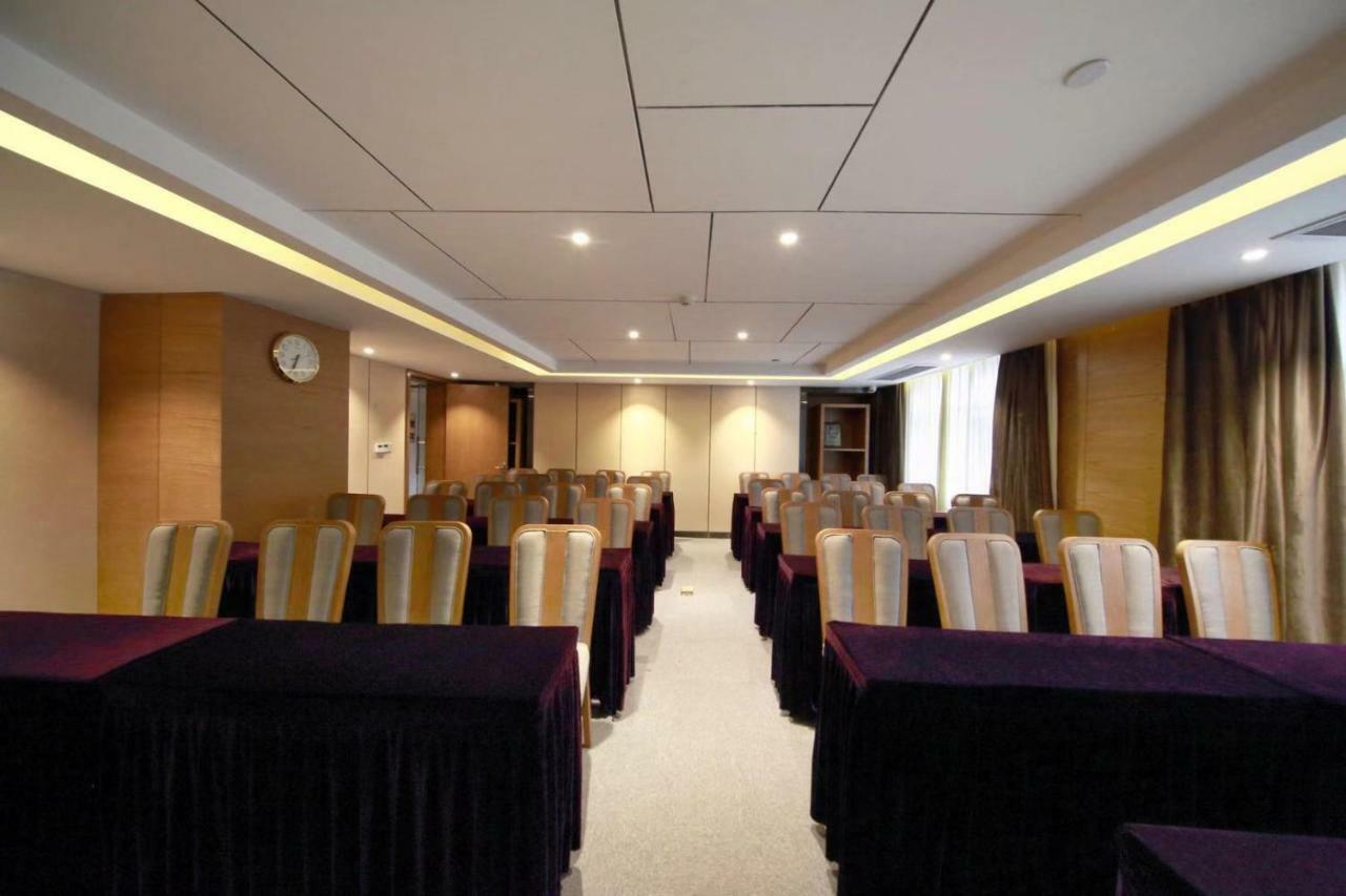 锦江都城酒店海南省政府日月广场免税店 Haikou  Exterior photo
